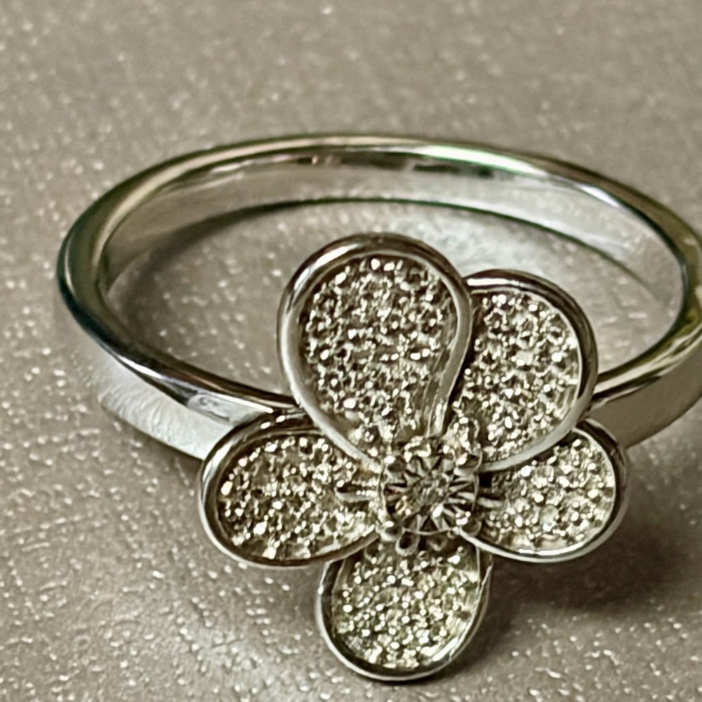 Elegant Platform Diamond Accent Petal Ring size 9